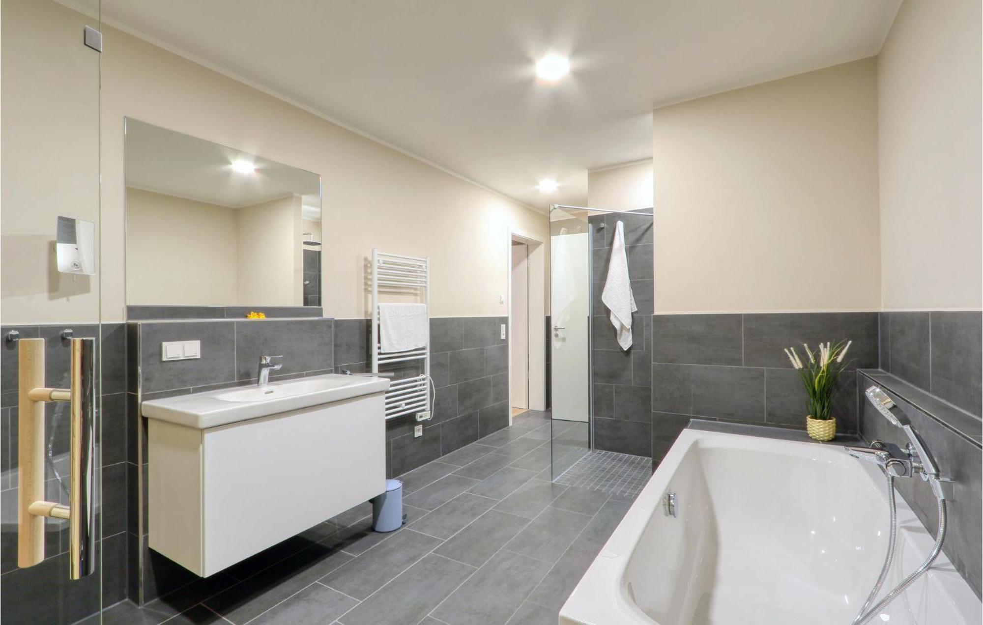 Baltischer Hof Apartment 44 บอลเทินฮาเกิน ภายนอก รูปภาพ